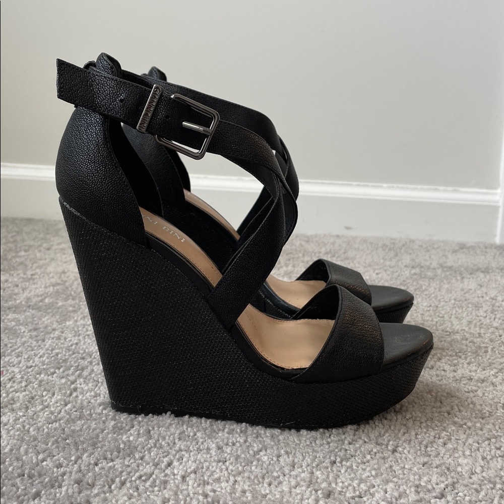 Gianni Bini Black Ankle Strap Wedge Sandals - Picture 5 of 16